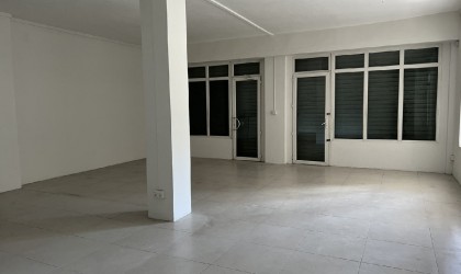  Unfurnished Renting - Commercial space -   