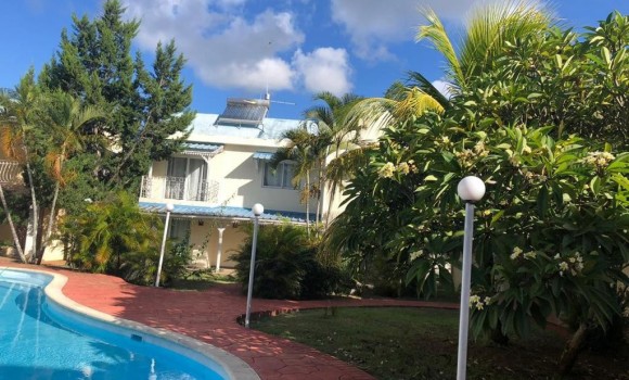  Furnished renting - House - grand-baie  